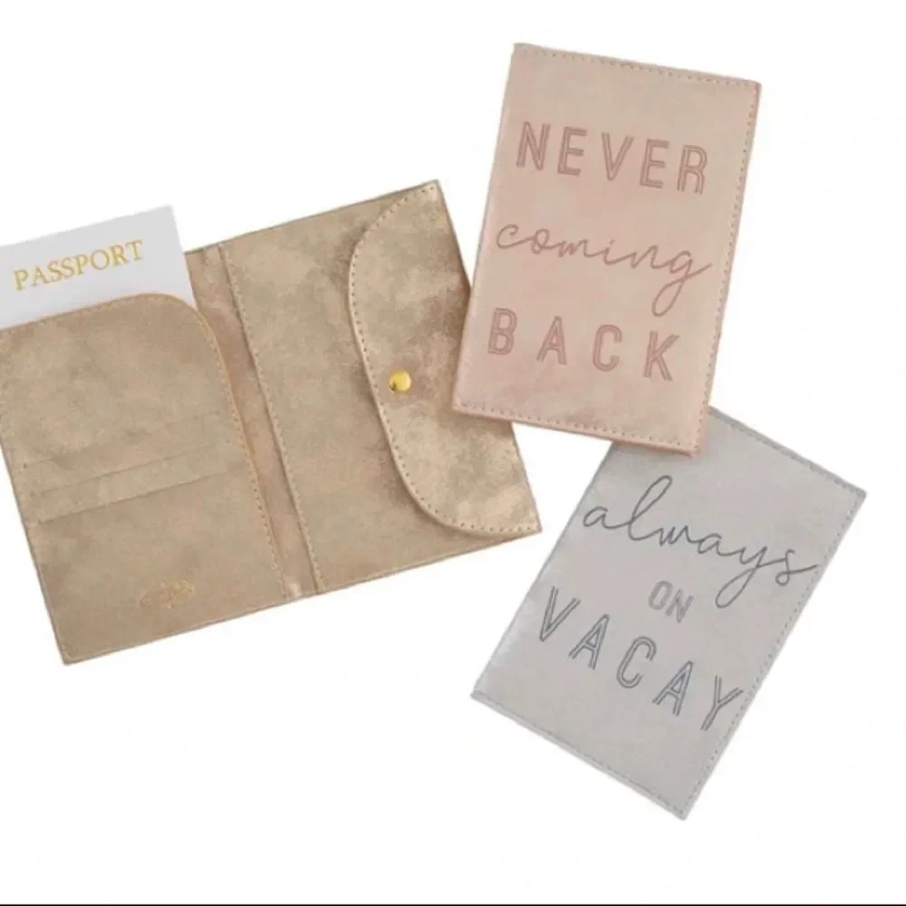 Mudpie Travel Wallet Passport Holder NEW,‎ Travel, Passport, Summer, Vacay